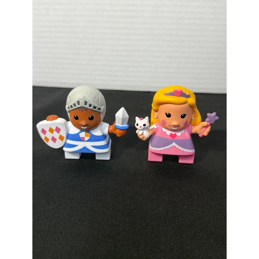 2.5 Inch Little Tikes Waffle Buddies Castle Knight & Princess figureCollectible